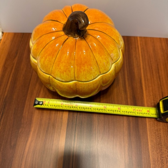 Tabletops Gallery Fall Harvest Pumpkin Serving Bowl | Hand...